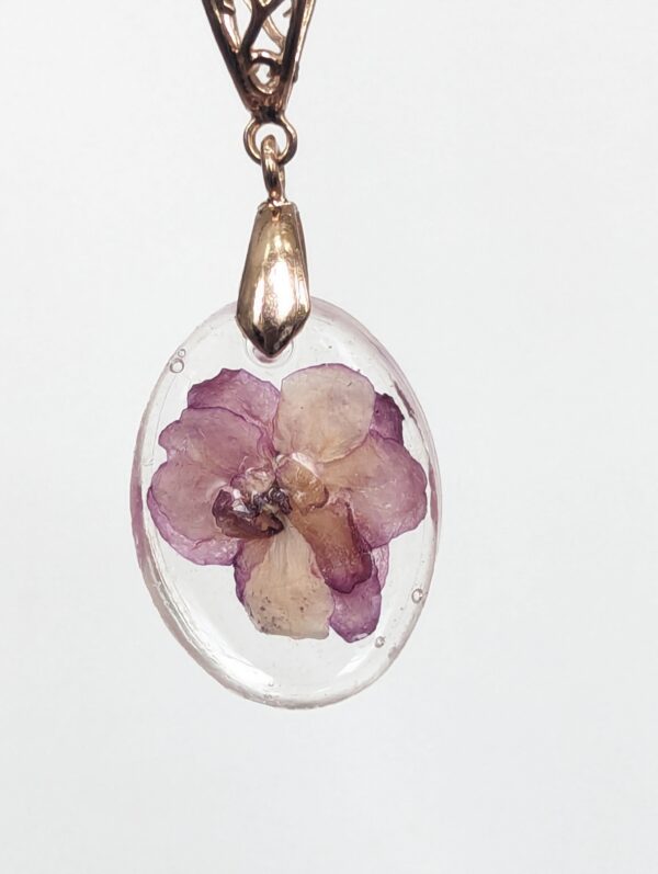 Ness Satin Rose African Violet Preserved In A Resin Pendant - Image 4